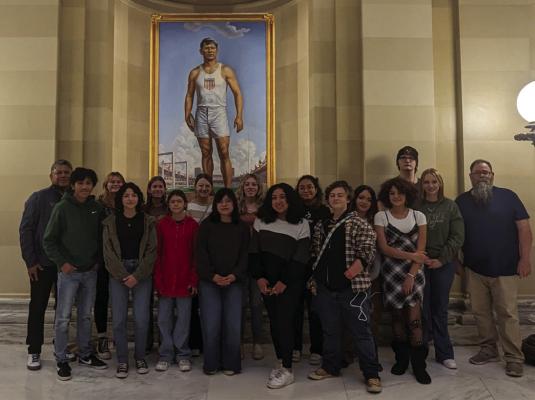 Altus High School art students tour Capitol